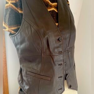 Beautiful 😍 19”PTP M leather CAbi vest